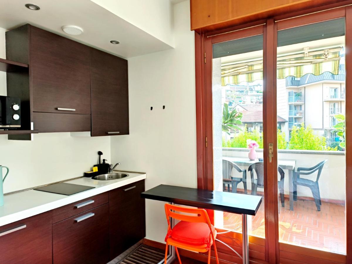 Exclusive And Unobtainable Big Terrace In Milano Downtown With Ac, Wifi, Subway M1 And M2 In Shopping Area Apartment Exterior photo